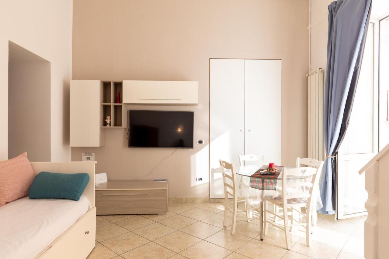 Apartment With Sea View With 2 Lifts Above Montesanto! Nápoles Exterior foto