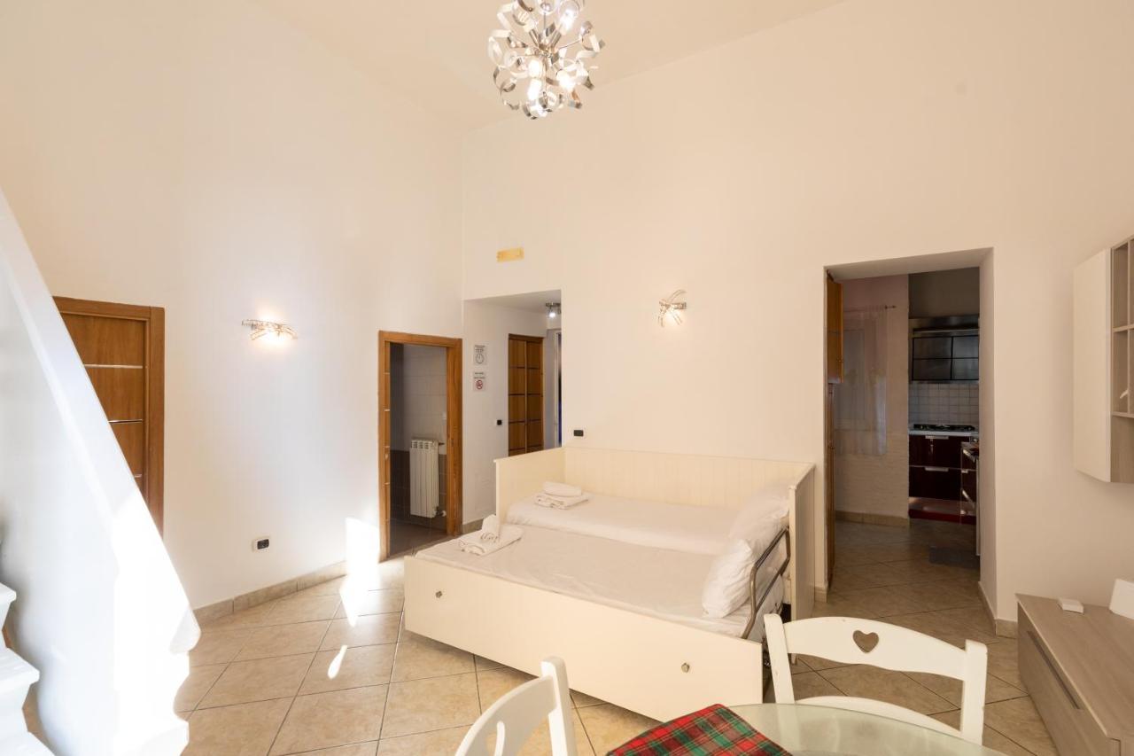Apartment With Sea View With 2 Lifts Above Montesanto! Nápoles Exterior foto