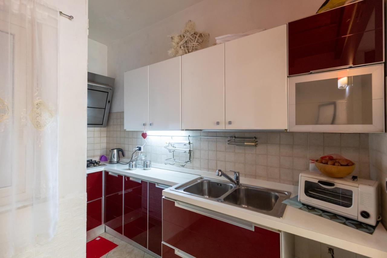Apartment With Sea View With 2 Lifts Above Montesanto! Nápoles Exterior foto