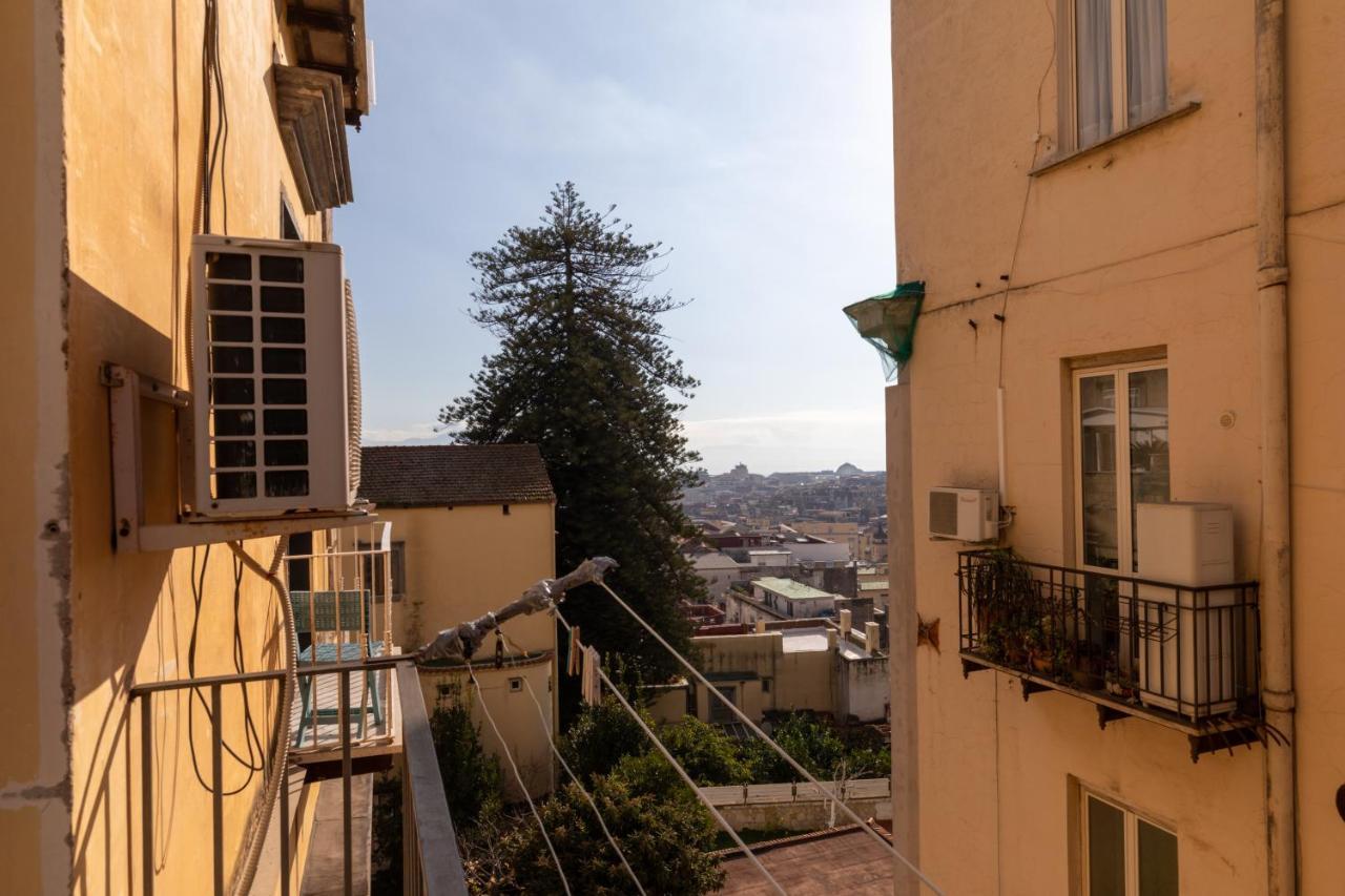 Apartment With Sea View With 2 Lifts Above Montesanto! Nápoles Exterior foto